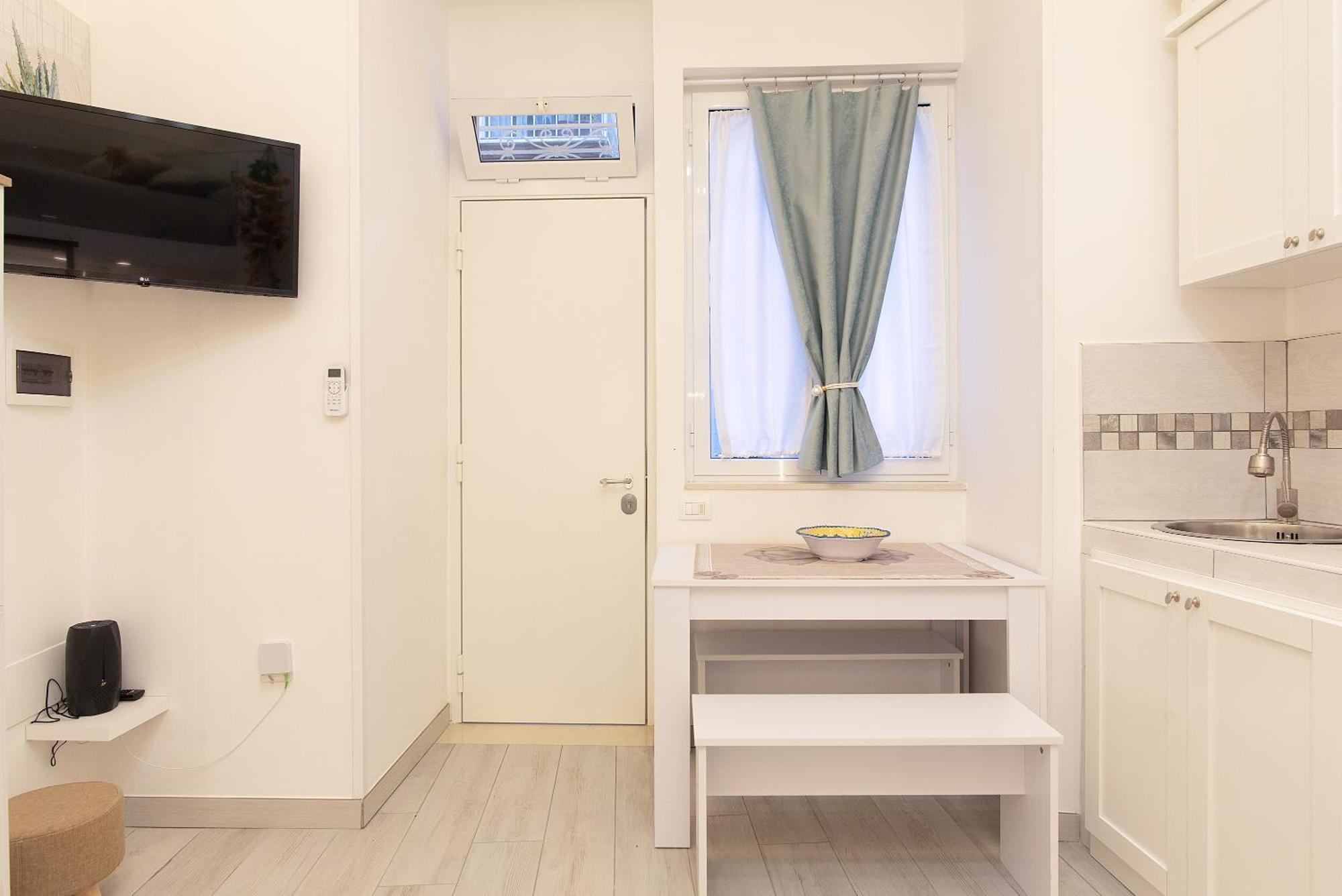 House Benedetta Centro Di Napoli Apartment Exterior photo