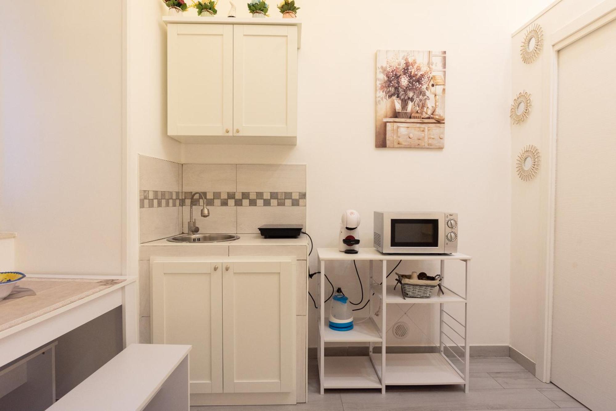 House Benedetta Centro Di Napoli Apartment Exterior photo